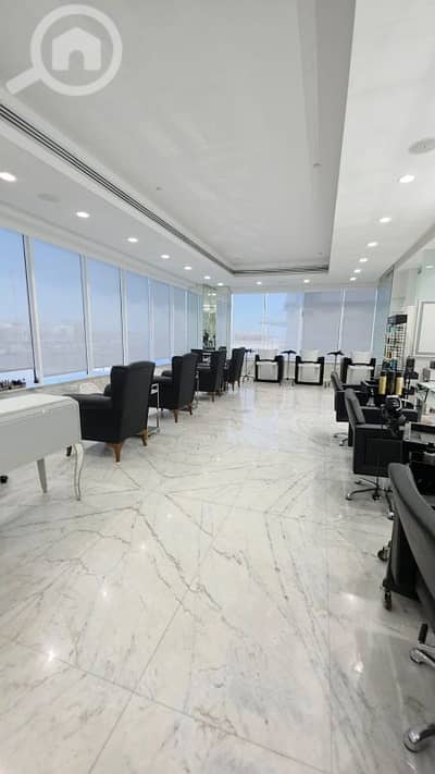عقارات تجارية اخرى  للايجار في الشرق، مدينة الكويت - commercial salon for rent in sharq prime location