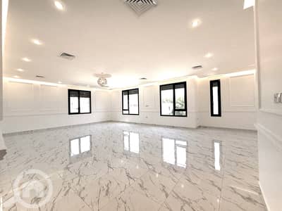 5 Bedroom Flat for Rent in Bayan, Kuwait City - Bayan – great, unfurnished five bedroom floor w/balcony