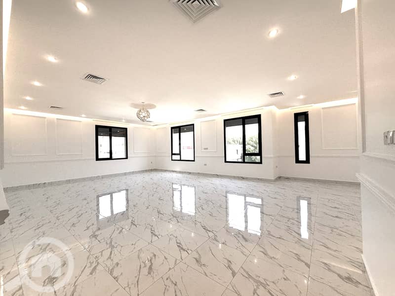 Bayan – great, unfurnished five bedroom floor w/balcony