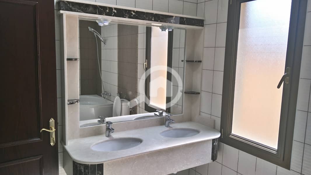 Pets friendly 4 bedroom floor in mangaf with balcony Pets friendly 4 bedroom floor in mangaf with balcony
