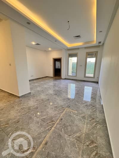 4 Bedroom Flat for Rent in Al Jabriya, Kuwait City - دور للإيجار بالجابرية ٤ غرف منهم ٢ ماستر