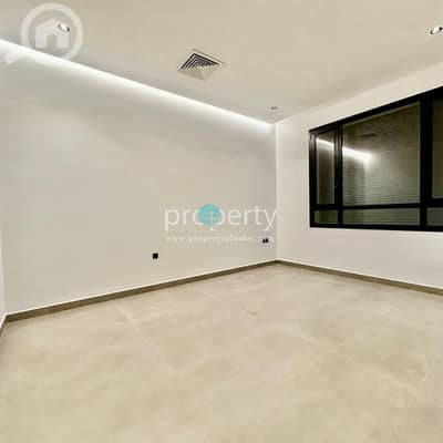فلیٹ 4 غرف نوم للايجار في الرميثية، مدينة الكويت - Modern 4-Bedroom Family Home for Rent in Rumaithiya