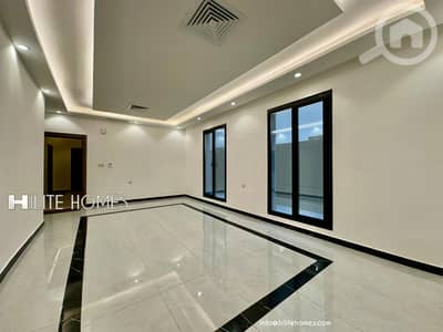 3 Bedroom Flat for Rent in Salwa, Kuwait City - Three bedroom apartment for rent in Salwa