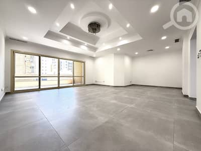 فلیٹ 3 غرف نوم للايجار في الشعب، مدينة الكويت - Shaab – big, three bedrooms apartment w/balcony and s. pool