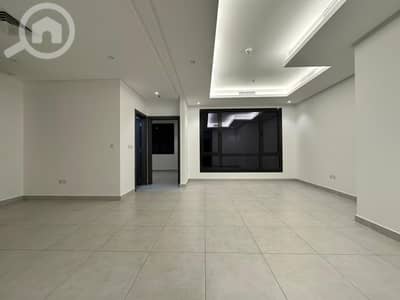 شقة 2 غرفة نوم للايجار في السالمية، مدينة الكويت - Two bedroom Sea view and city view apartment for rent in Salmiya