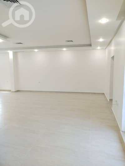 4 Bedroom Apartment for Rent in Al Zahra, Kuwait City - دور للايجار في الزهراء ق١