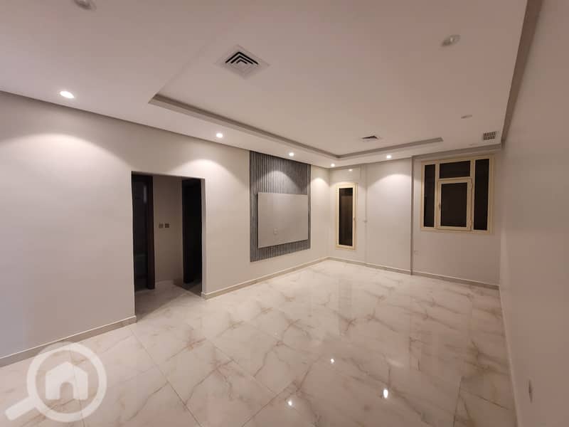 4 Bedroom flat for rent in Surra at 700KD 4 Bedroom flat for rent in Surra at 700KD