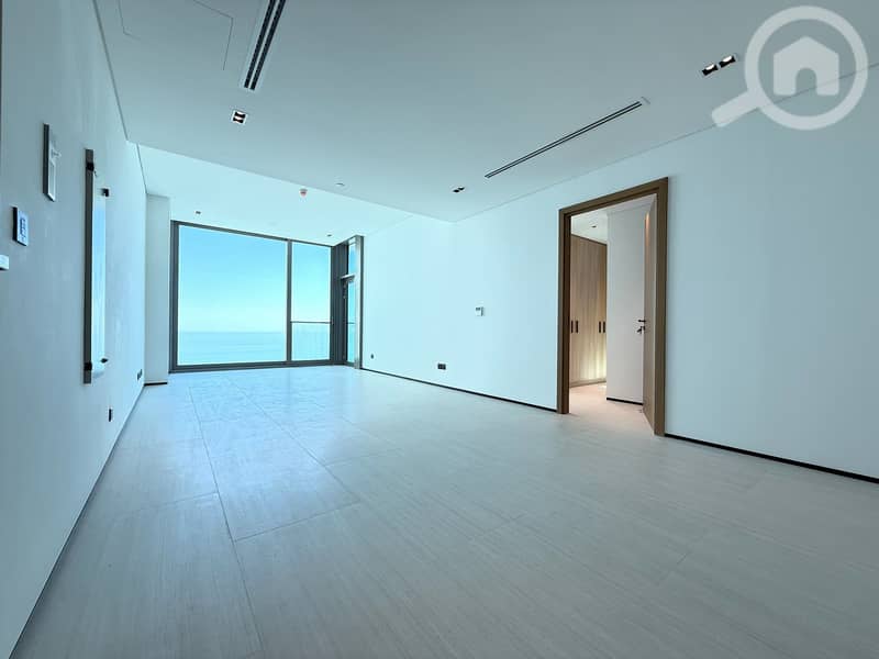 Hessah Al Mubarak – sea view new three bedroom apartment