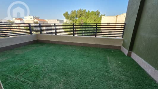 3 Bedroom Flat for Rent in Abu Al Hasaniya, Kuwait City - Spacious 3 Bedroom Floor in Abu Al Hasaniya with Balcony