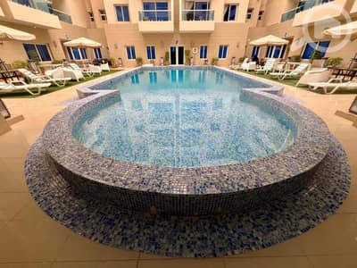 شقة 2 غرفة نوم للايجار في المنقف، مدينة الكويت - MANGAF - Elegant and Spacious Fully Furnished 2 Master BR with Balcony