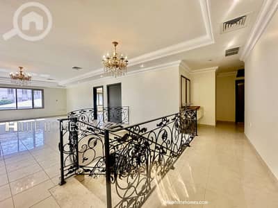 شقة 5 غرف نوم للايجار في حطين، مدينة الكويت - Elegant 5-Bedroom Duplex with Basement in Hateen
