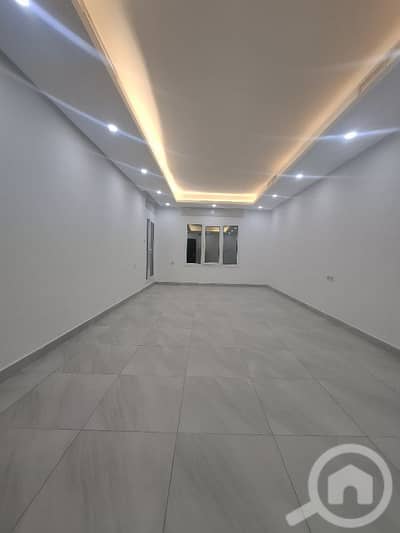 3 Bedroom Flat for Rent in Rumaithiya, Kuwait City - للايجار شقه بالرميثيه دور ثاني مصعد تشطيب فاخر سوبر ديلوكس