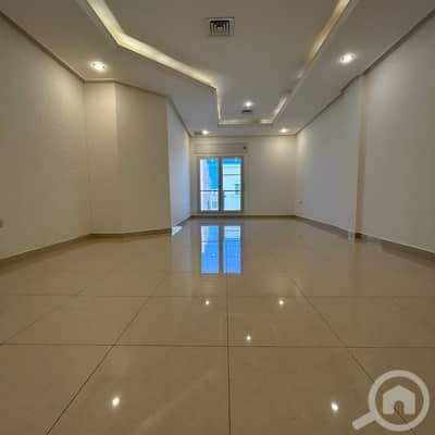 3 Bedroom Apartment for Rent in Mubarak Al Abdullah, Kuwait City - Apartment for rent in Mishref