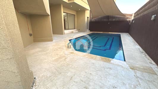 فیلا 5 غرف نوم للايجار في الصديق، مدينة الكويت - 5 Master Bedrooms Huge Villa in Sadeeq