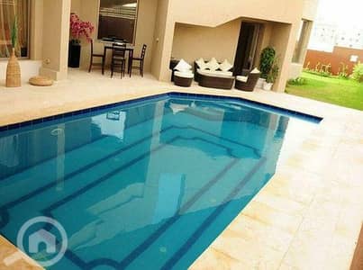 فیلا 5 غرف نوم للايجار في الصديق، مدينة الكويت - Villa with a garden and a swimming pool for rent in Sideeq
