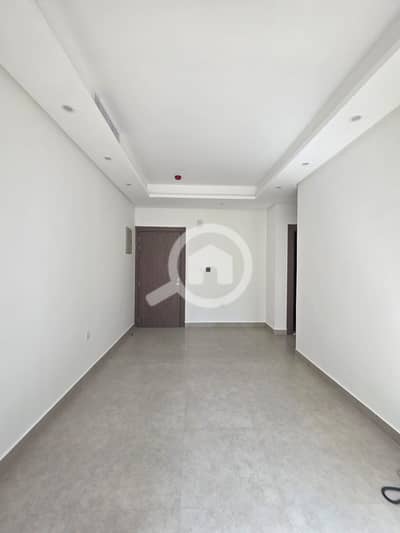 فلیٹ 2 غرفة نوم للايجار في السالمية، مدينة الكويت - Semi furnished 2 bedrooms in Salmiya