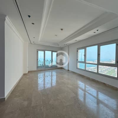 فلیٹ 3 غرف نوم للايجار في السالمية، مدينة الكويت - A sea view apartment for rent in Salmiya