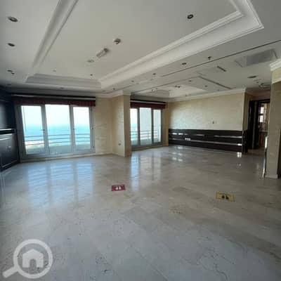 1 Bedroom Flat for Rent in Al Salmiya, Kuwait City - An entire commercial floor for rent in Salmiya.