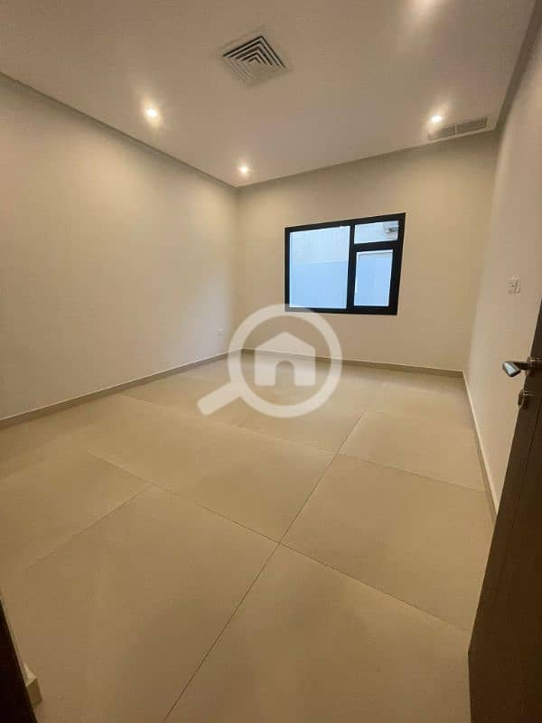 للإيجار عمارة بالمنقف للشركات