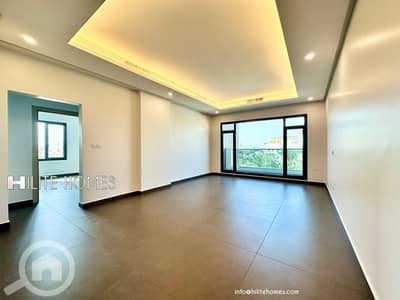 فلیٹ 3 غرف نوم للايجار في سلوى، مدينة الكويت - Three bedroom apartment with Balcony for rent in Salwa