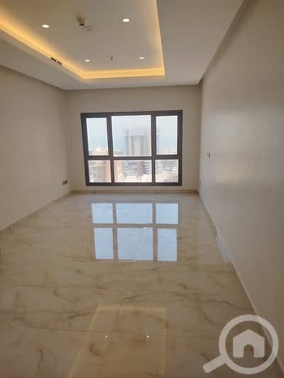 3 Bedroom Flat for Rent in Sabah Al Salem, Kuwait City - للايجار شقه اطلاله بحريه في صباح السالم