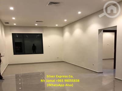 فلیٹ 3 غرف نوم للايجار في فنيطيس، مدينة الكويت - Cozy 3 Bedroom Apartment for Rent in Finatees.