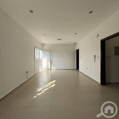 2 Bedroom Apartment for Rent in Mubarak Al Kabeer, Kuwait City - Apartment with a roof for rent in Al-Masayel Block 5