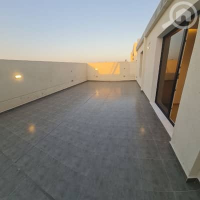 شقة 4 غرف نوم للايجار في جنوب خيطان، مدينة الكويت - very nice big villa flat roof top in New khitan ( close to airport)