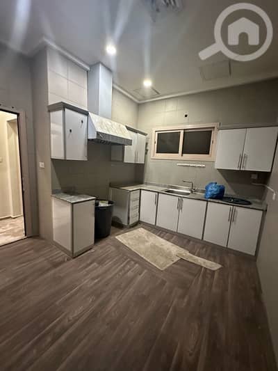 3 Bedroom Apartment for Rent in Fnaitees, Kuwait City - شقه مميزه فقط ب 400 دينار