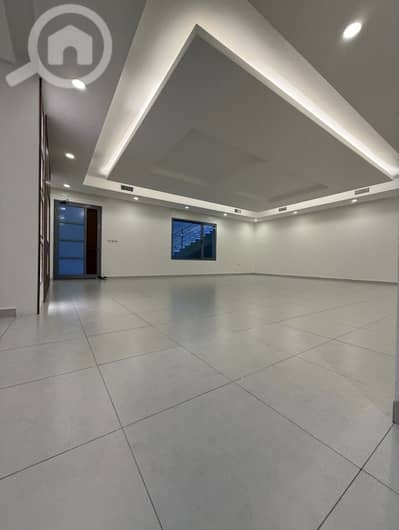 4 Bedroom Apartment for Rent in Fnaitees, Kuwait City - للإيجار دور في الفنيطيس مع حووش