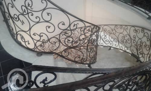 فلیٹ 6 غرف نوم للايجار في العقيلة، مدينة الكويت - Beautiful villa in egaila. close to the gate mall
