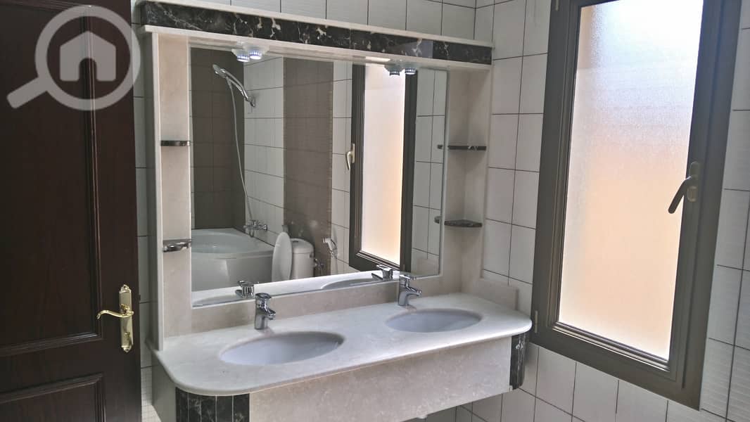 Pets friendly 4 bedroom floor in mangaf with balcony Pets friendly 4 bedroom floor in mangaf with balcony