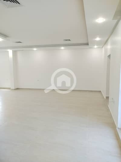 4 Bedroom Apartment for Rent in Al Salam, Kuwait City - دور ارضي للإيجار في السلام مع غرفة سايق