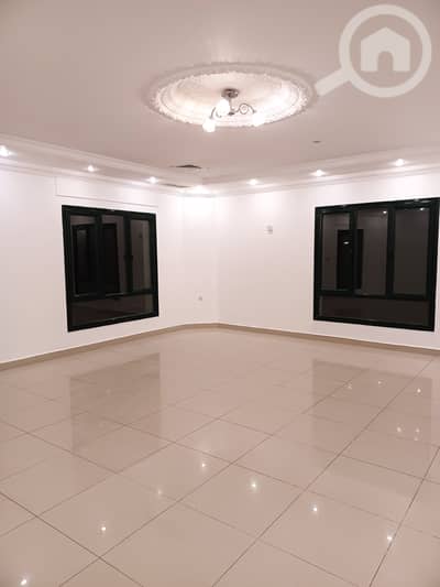 4 Bedroom Flat for Rent in Al Manqaf, Kuwait City - Pets friendly 4 bedroom floor in mangaf with balcony