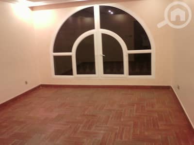 فلیٹ 3 غرف نوم للايجار في الفنطاس، مدينة الكويت - Nice 3 bedroom in fintas with balcony & maids room