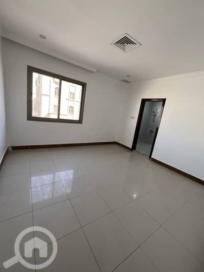 3 Bedroom Flat for Rent in Al Eqaila, Kuwait City - للإيجار شقه في العقيله