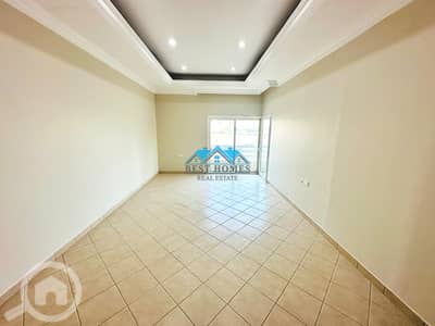 3 Bedroom Flat for Rent in Al Salmiya, Kuwait City - 3 Bedrooms Apartment In Salmiya