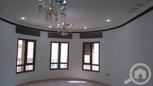فلیٹ 4 غرف نوم للايجار في المنقف، مدينة الكويت - Pets friendly 4 bedroom floor in mangaf with balcony