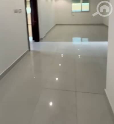 3 Bedroom Apartment for Rent in Salwa, Kuwait City - للايجار شقه في سلوى دور اول مصعد مع روف كبير