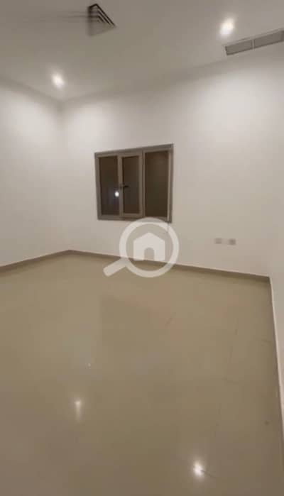 شقة 4 غرف نوم للايجار في الاندلس، مدينة الكويت - للإيجار دور في الاندلس