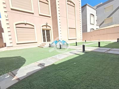 5 Bedroom Villa for Rent in Al Eqaila, Kuwait City - 5 Bedrooms Huge Villa with Yard in Egaila