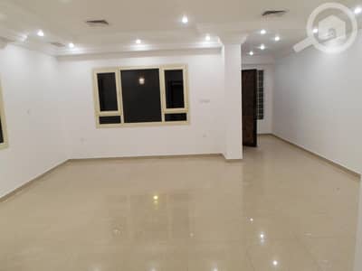شقة 3 غرف نوم للايجار في المنقف، مدينة الكويت - Pets friendly 3 bedroom with terrace in mangaf.
