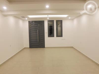 شقة 4 غرف نوم للايجار في الفحيحيل، مدينة الكويت - Nice 4 bedroom ground floor in wafrah with yard