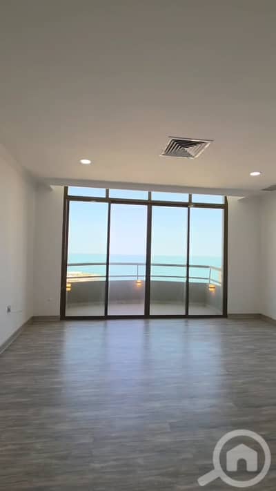 3 Bedroom Flat for Rent in Sha'ab, Kuwait City - للايجار شقة فاخرة (3 غرف) بإطلالة بحرية بانورامية كاملة في الشعب