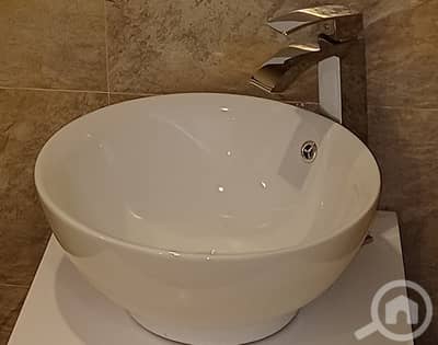 فلیٹ 3 غرف نوم للايجار في ابو فطيرة، مدينة الكويت - Neat and clean 3 bedrooms in funaitees with maids room.