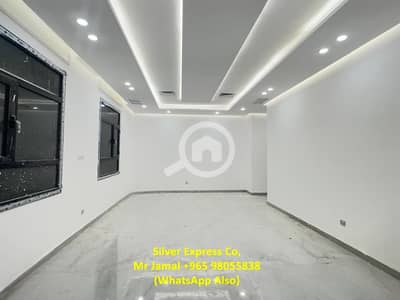 شقة 5 غرف نوم للايجار في الفحيحيل، مدينة الكويت - 5 Bedroom Villa Apartment for Rent in Fahaheel.