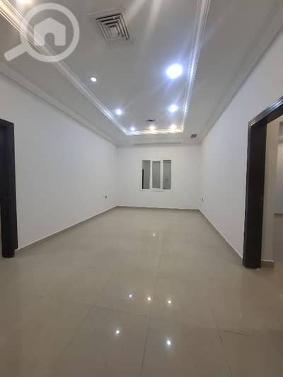 فلیٹ 3 غرف نوم للايجار في الجابرية، مدينة الكويت - للايجار شقه بالجابريه دور اول درج بدون مصعد تشطيب فاخر موقع مميز جدآ