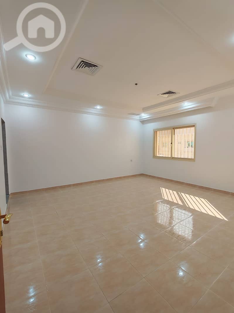 دور ارضي للإيجار في جابر الاحمد مع ديوانية وغرفة سايق دور ارضي للإيجار في جابر الاحمد مع ديوانية وغرفة سايق