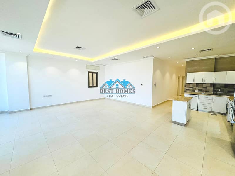 Three-Bedrooms Apartment with Balcony in Rumaithiya Three-Bedrooms Apartment with Balcony in Rumaithiya