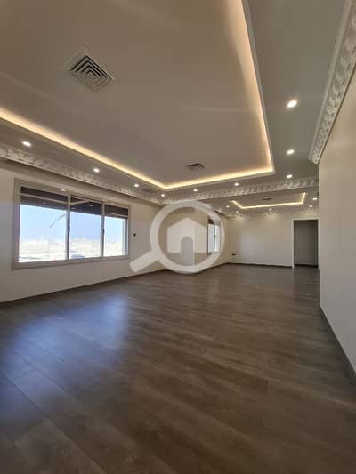 4 Bedroom Flat for Rent in Al Siddeeq, Kuwait City - للايجار دور بالصديق تشطيب فخم سوبر آلترا موقع مميز
